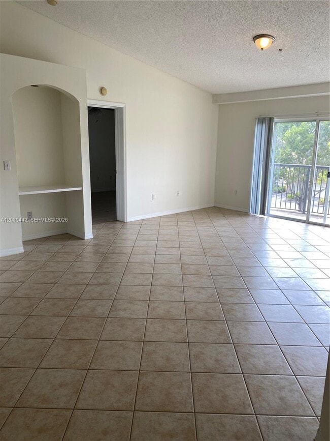 Photo - 300 Crestwood Ct N Unidad 310