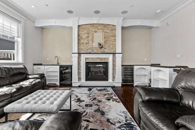 Photo - 161 Tudor St Unit 4A