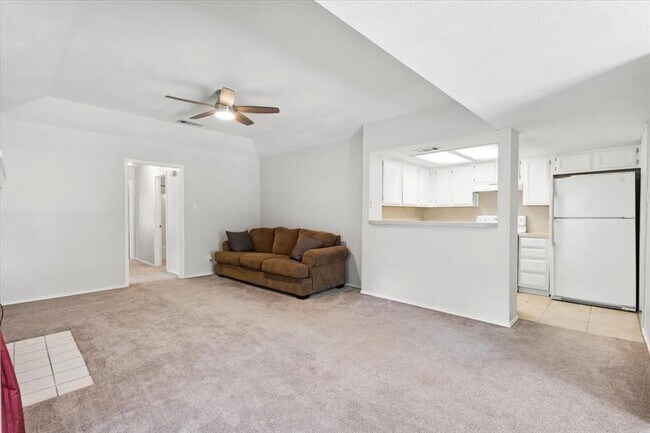 Photo - 114 N Kanaio Dr