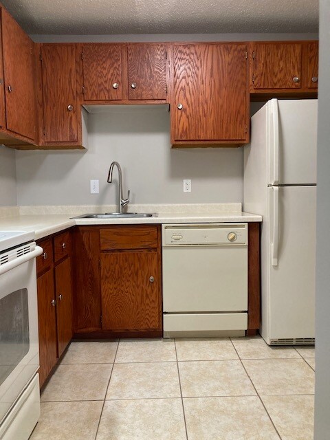 Photo - 1887 Silver Bell Rd Unidad 215