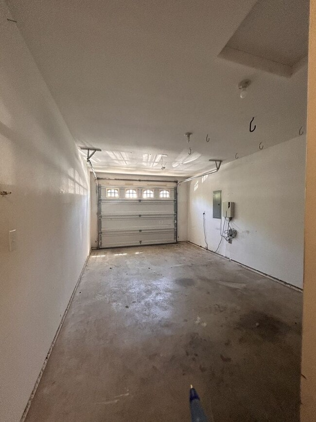 Photo - Camas Townhome with Beautiful Grey Laminate Flooring and Attached Garage