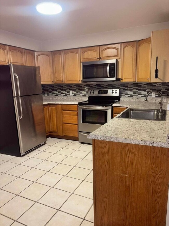 Photo - 803 9th Ave NW