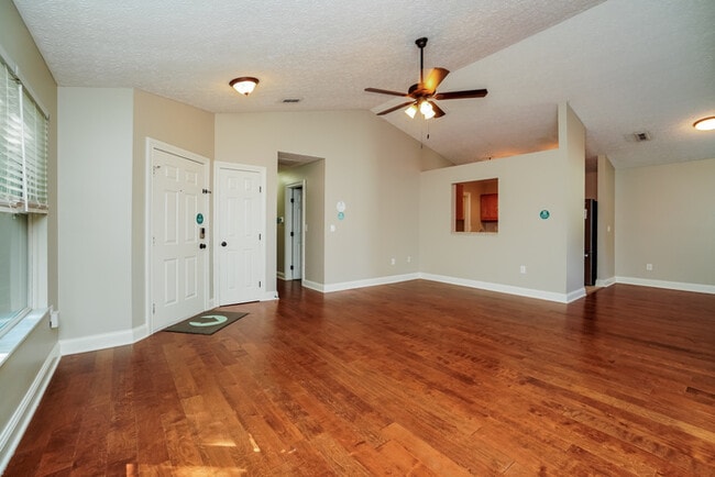 Photo - 3974 Eminence Ln