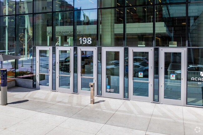 1 habitación, 1 baño - Entrada de 500 pies cuadrados - Academe at 198 Student Housing