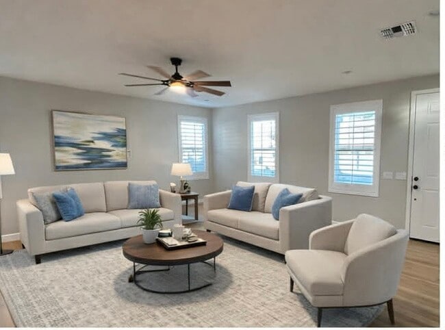 Building Photo - 1928 W Chisum Trl