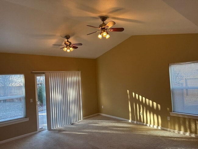 Photo - 21183 Copperfield Avenue