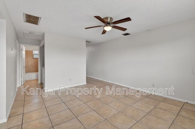 Photo - 1618 W 26th Ct Unidad D