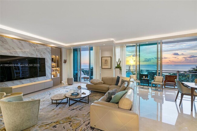 Photo - 10295 Collins Ave Unidad 301 Rental