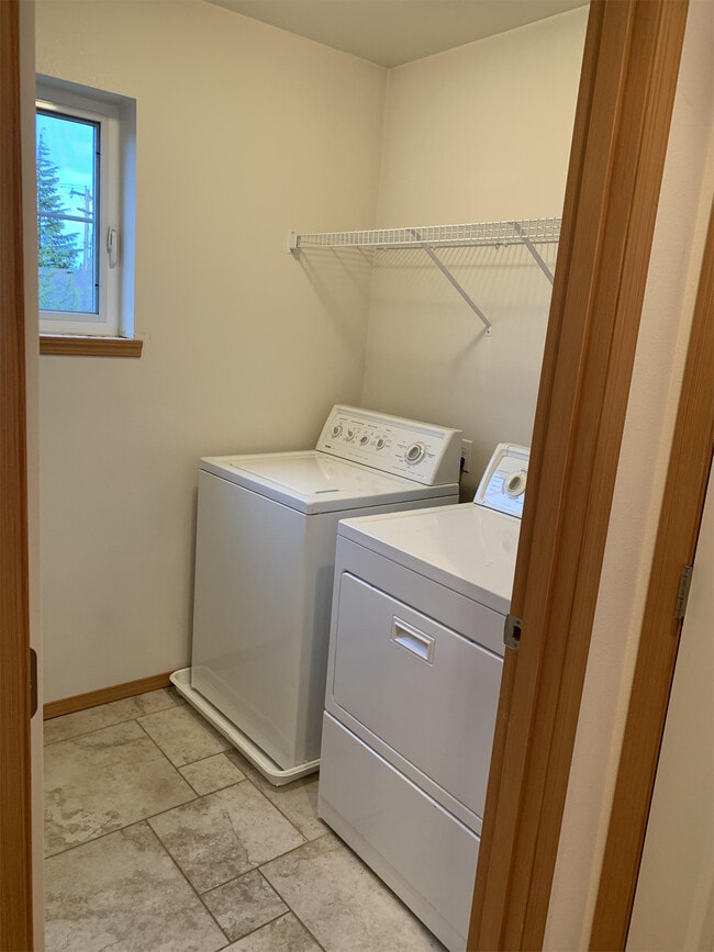 Photo - 9515 Holly Dr