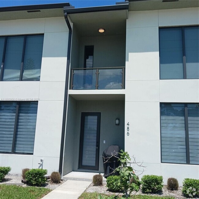 Building Photo - 484 NW 40th Ct Rental