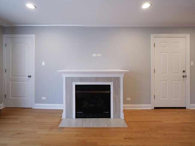 Photo - 6812 N Wolcott Ave