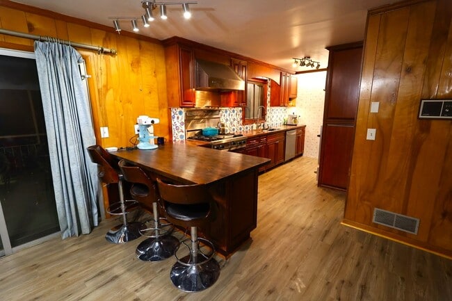 Building Photo - 1230 Fork Creek Trl