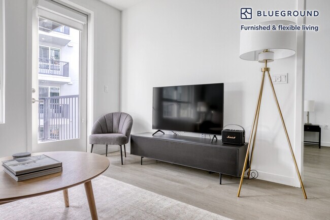 Photo - 310 Del Sol Dr Unidad FL5-ID11