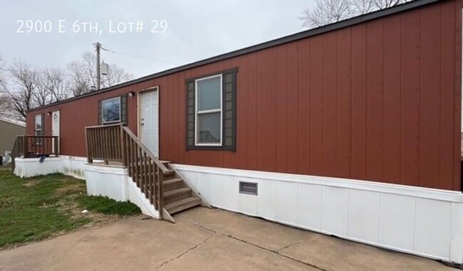 Photo - 2900 E 6th Ave