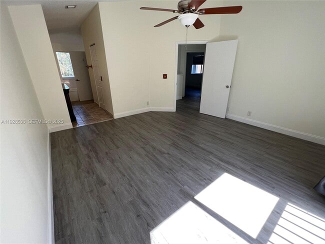 Photo - 11383 Lakeview Dr