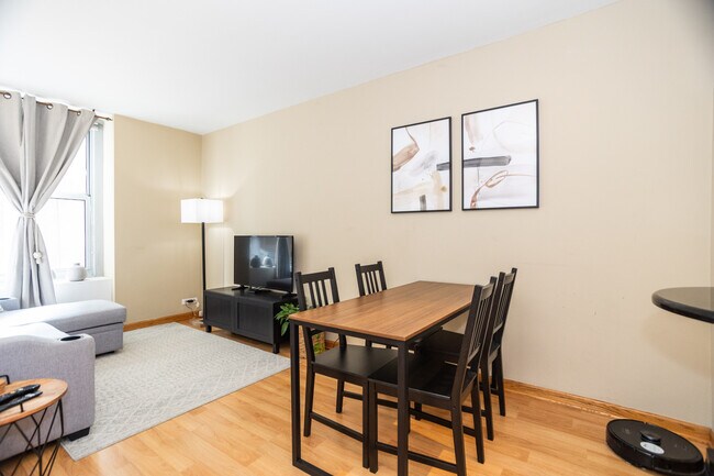 Photo - 777 N Michigan Ave Unit 2106