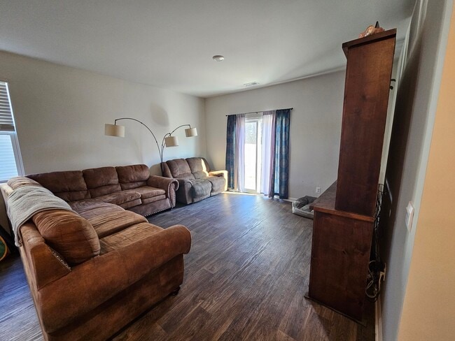 Photo - 141 Ivory Shadow Rd