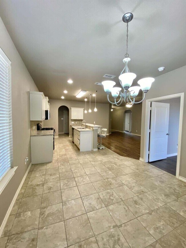 Photo - 7810 86th St