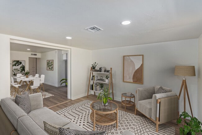 Photo - 1 Bed | 1 Bath -  Tempe Courtyard Style Unit Unit C