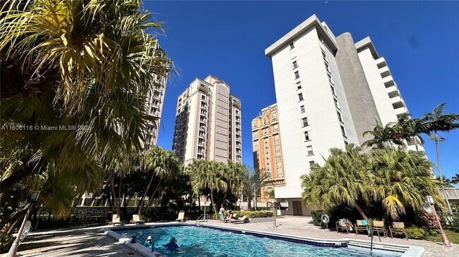 Building Photo - 625 Biltmore Way Unit 707 Rental