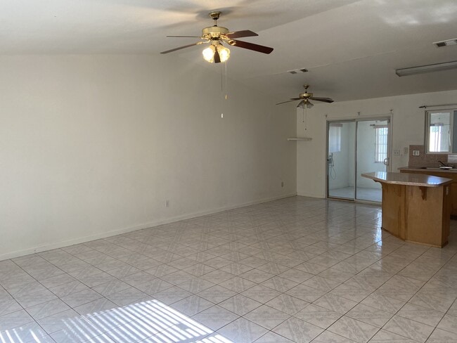 6903 Creamery Ln