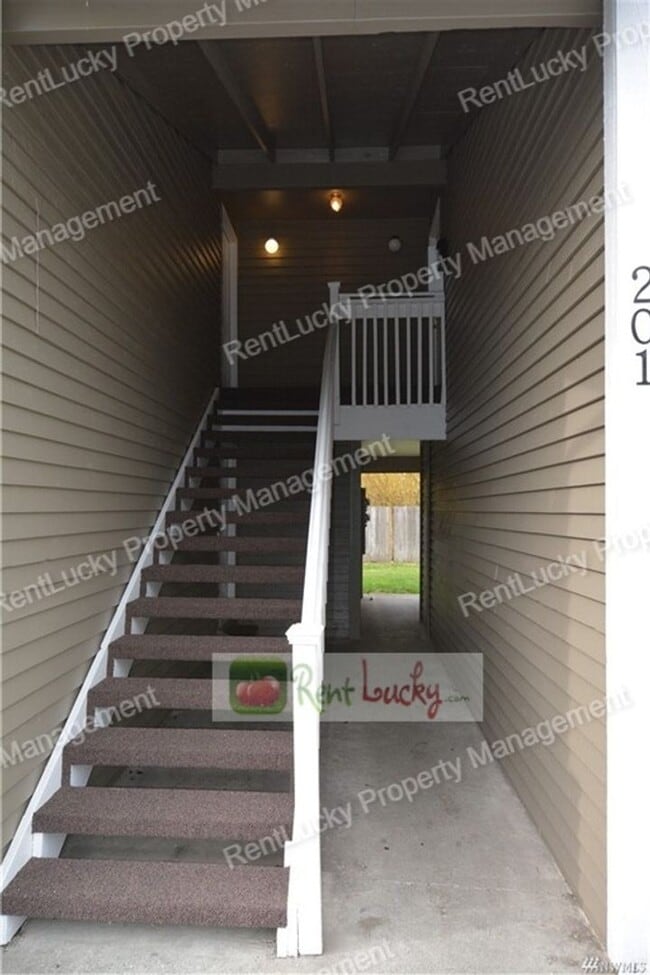 Photo - Cannon RE - 201 Pacific Unidad A