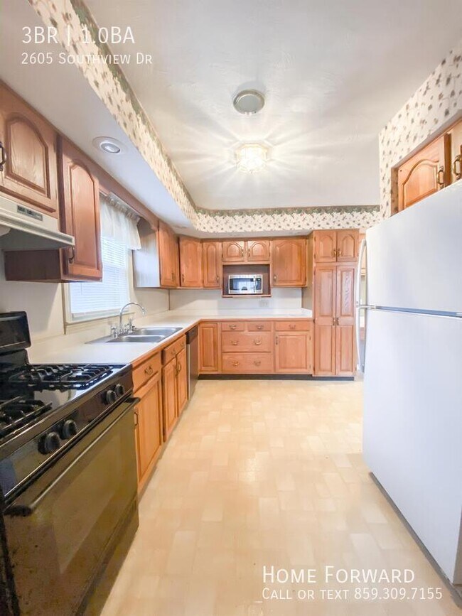 Photo - 2605 Southview Dr