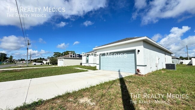 Photo - 13 Zinnia Ln
