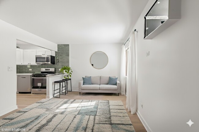 Photo - 15701 Lamon Ave