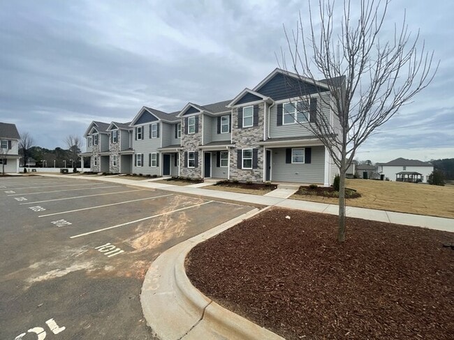 Photo - 3 bd 2.5 Ba Townhouse