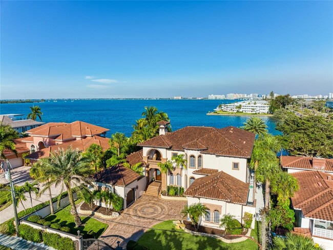 Photo - 14 N Washington Dr