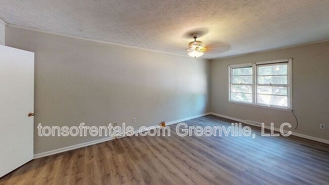 Photo - 220 Georgetown Rd