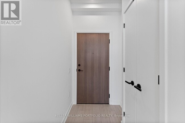 Photo - 55 Charles St E Unit 3011