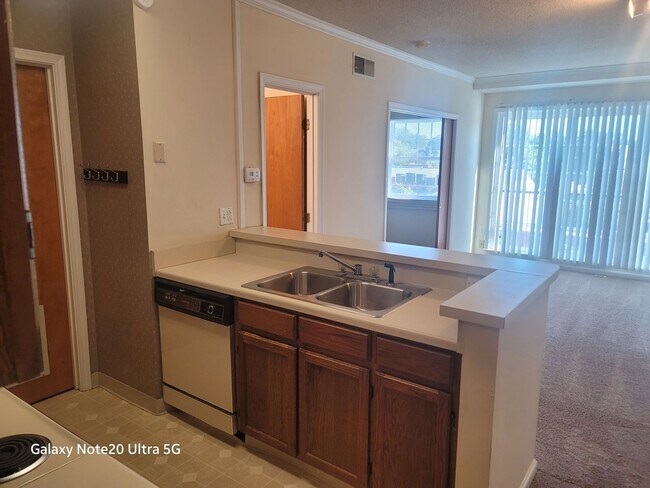 Photo - 2009 Greene St Unidad 307