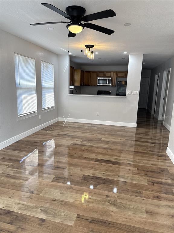 Photo - 319 Ave P NE