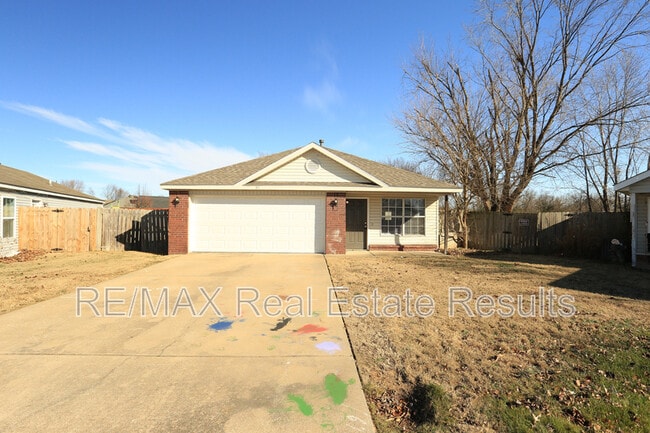 Photo - 50 Cheryl Cir