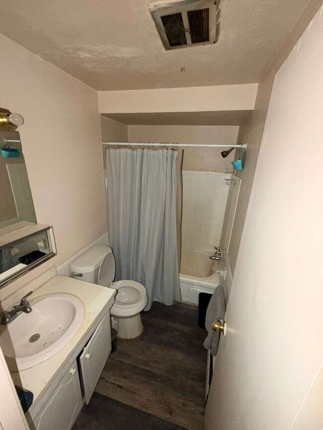 Photo - 14835 Euclid Ave Unit 204