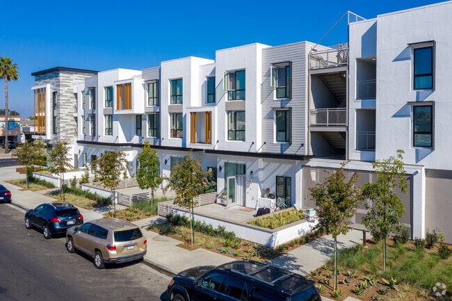 Photo - Westminster Crossing