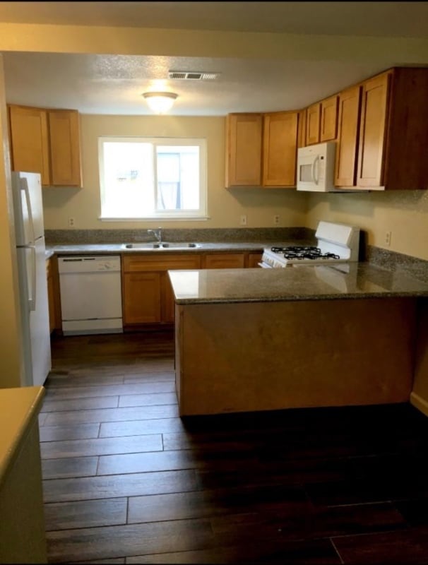 Photo - 625 D St Unit A