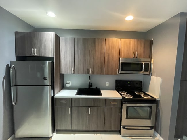 Photo - 18 NW 45th St Unidad B