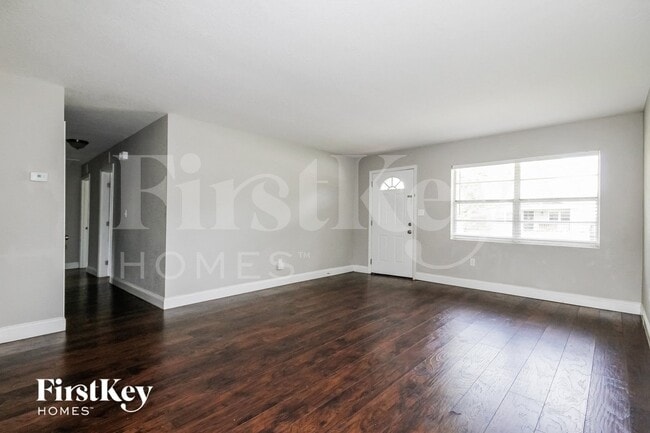 423 Martha St