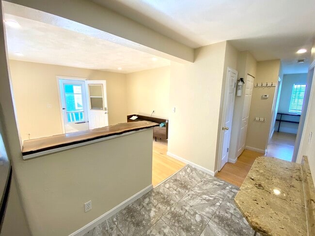 Photo - 9 Arthur Ter Unit 2