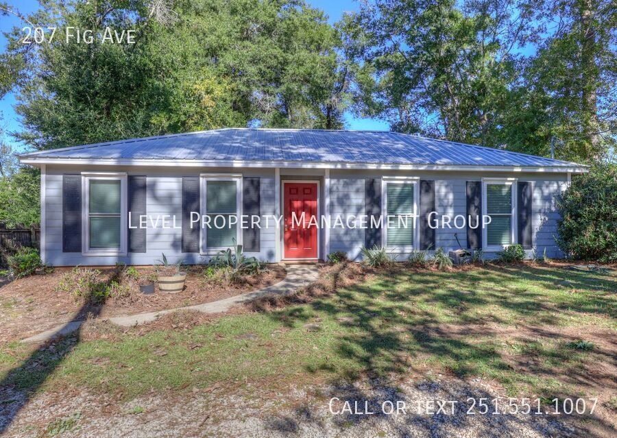 3 bedroom, 2 bathroom in Fairhope! - 3 bedroom, 2 bathroom in Fairhope! House