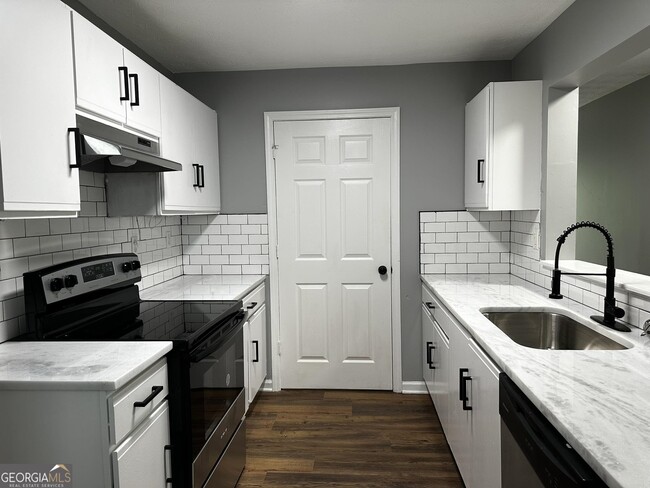 Photo - 9302 Fairington Ridge Cir