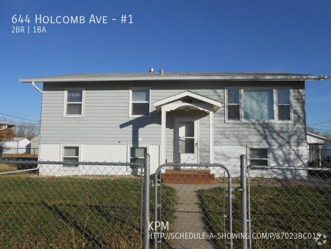 Building Photo - 2 BED | 1 BATH | UPPER LEVEL OF DUPLEX | N... Unit #1 Rental