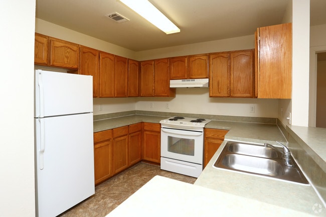 1BR,1BA - 829SF - Kitchen
