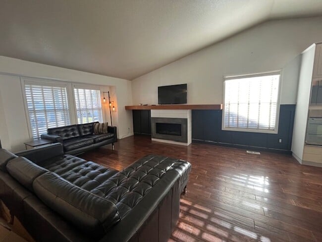 Photo - 3 Bedroom 2 Bath Dundee OR 97115