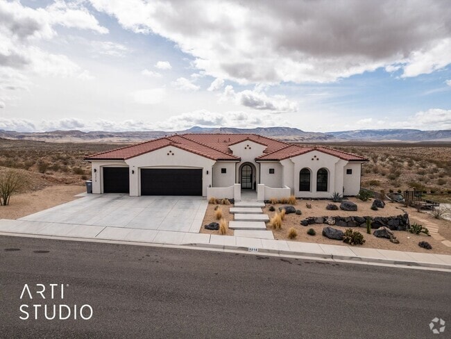 Building Photo - Beautiful 6 Bedroom 4.5 Bathroom Home in D...