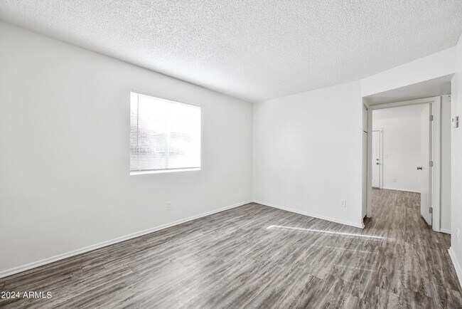 Photo - 436 W Clark St Unidad Apt 101