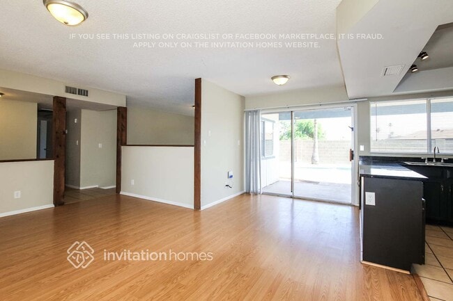 Photo - 1319 W Topeka Dr